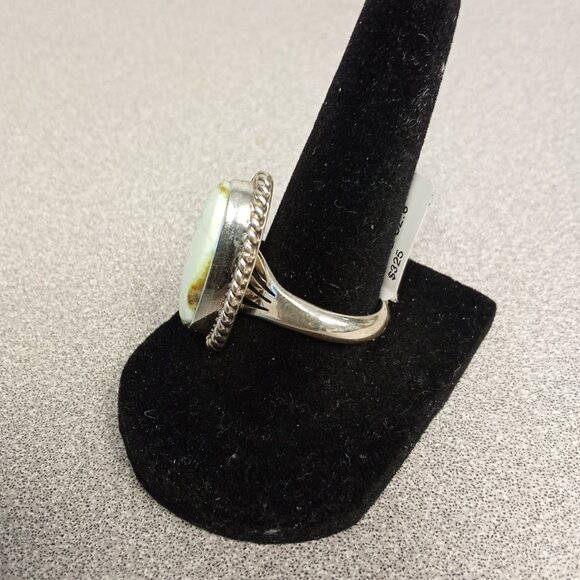 Sterling Silver Navajo Handmade Beautiful Oval "Dry Creek"  Turquoise Ring - Picture 2 of 7